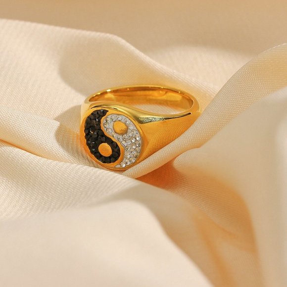 Yin Yang Zircon Black &‎ White Ring 18K Gold Plating - Picture 6 of 10